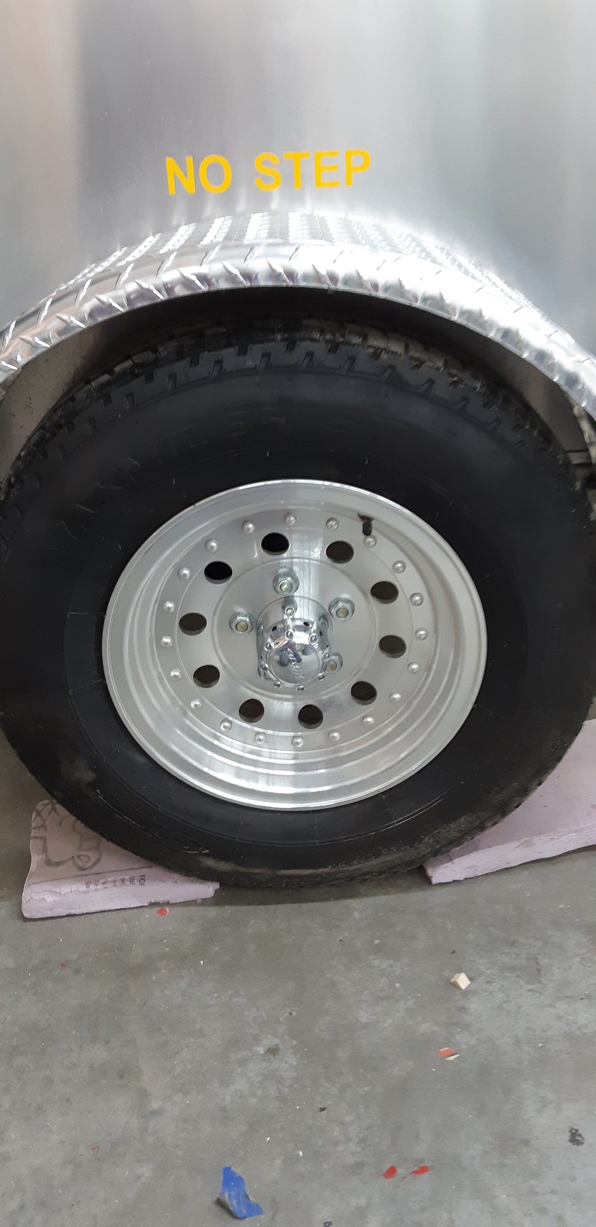 Round Fender - GOB
